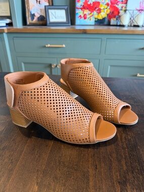 New J. Adams Tan Perforated Peep-Toe Block Heel Sandals
